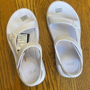 Teva Hurricane Drift Sandals NWT